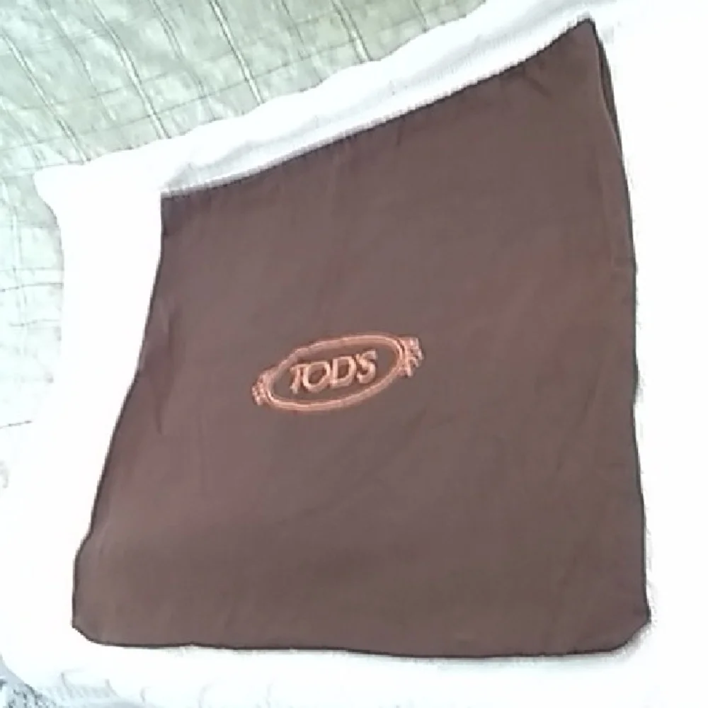 Tods luxury logo ideal